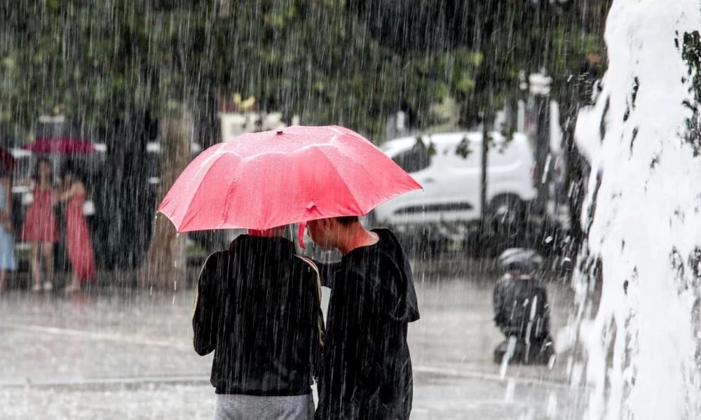 Νέο έκτακτο δελτίο καιρού της ΕΜΥ-Ποιες περιοχές θα επηρεαστούν τις επόμενες ώρες (βίντεο)